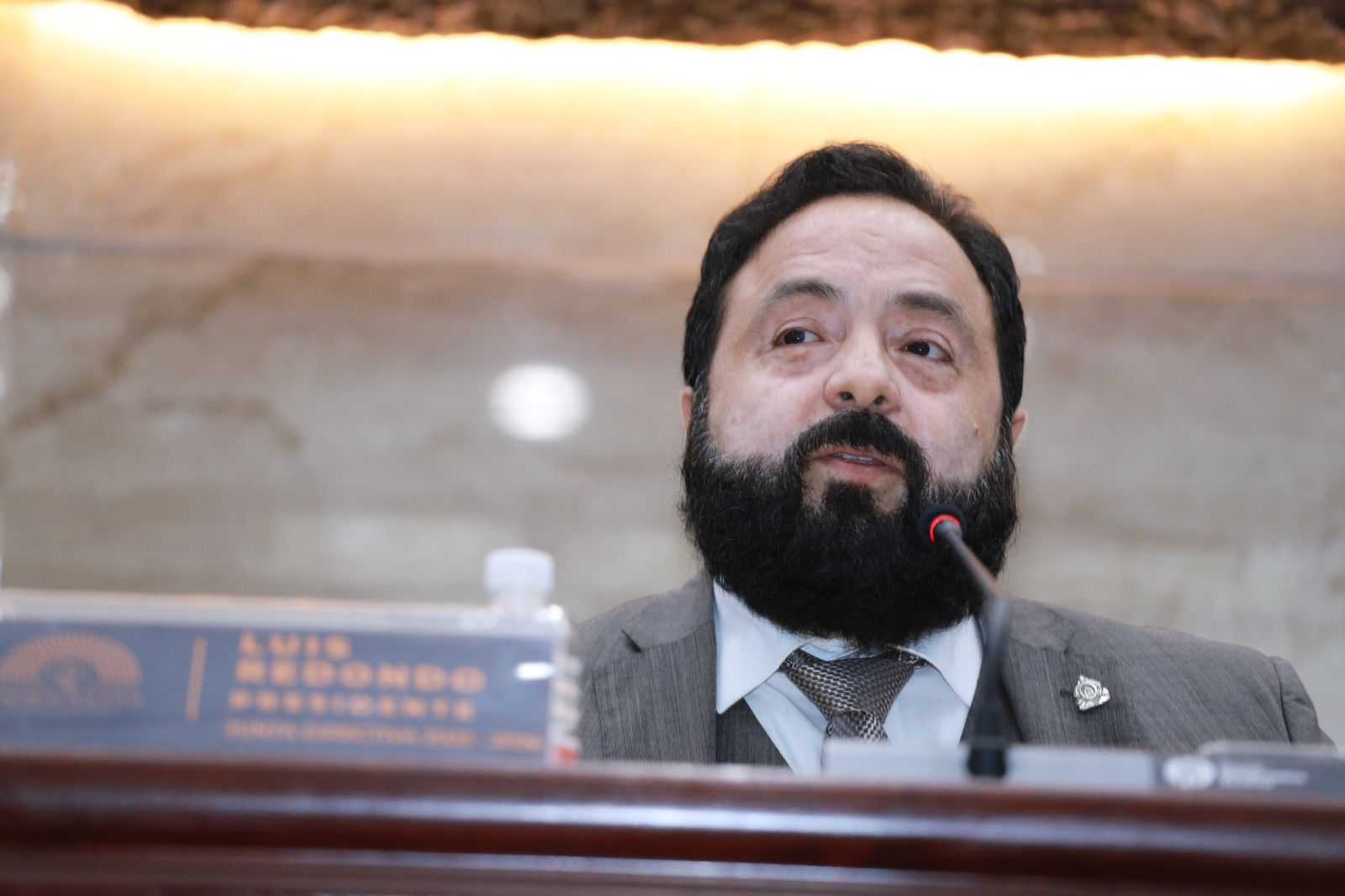 ¡No vamos a permitir el rompimiento del orden Constitucional!